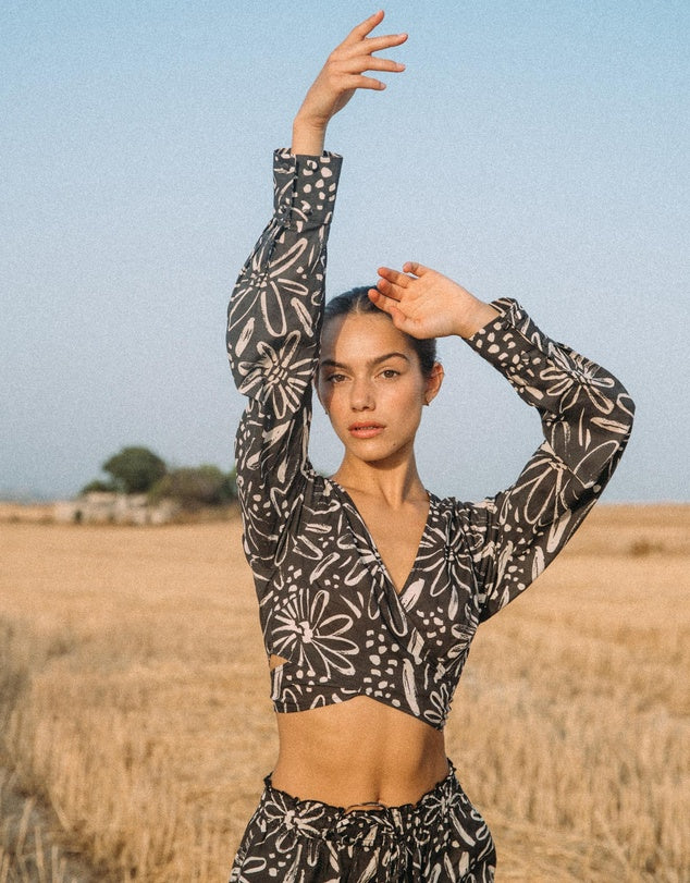 Ollie Top - Black Botanic